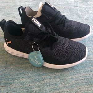 Women’s Size 7 Puma Athletic Shoes